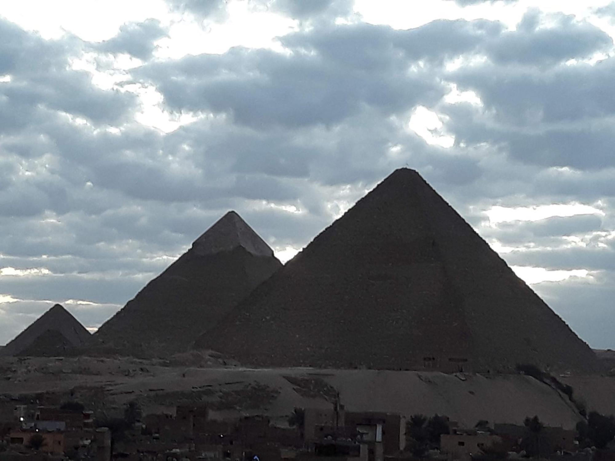 Pyramids View Suite/Vista Piramidi Kairó Kültér fotó